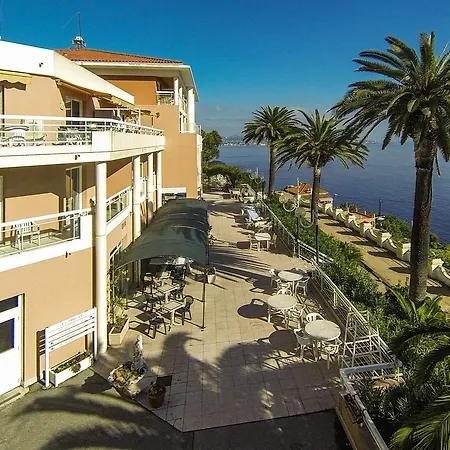 Association Saint Camille * Theoule-sur-Mer